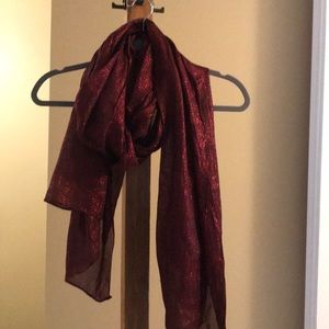 Burgundy metallic scarf
